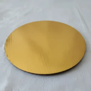 base para pastel dorada, paquete de 50 piezas.